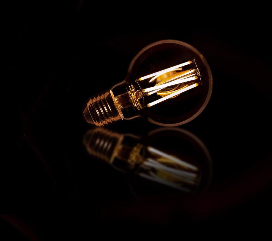 LifestyleFurn Kooldraadlamp LED Bol Ø7cm Amberkleurig Dimbaar