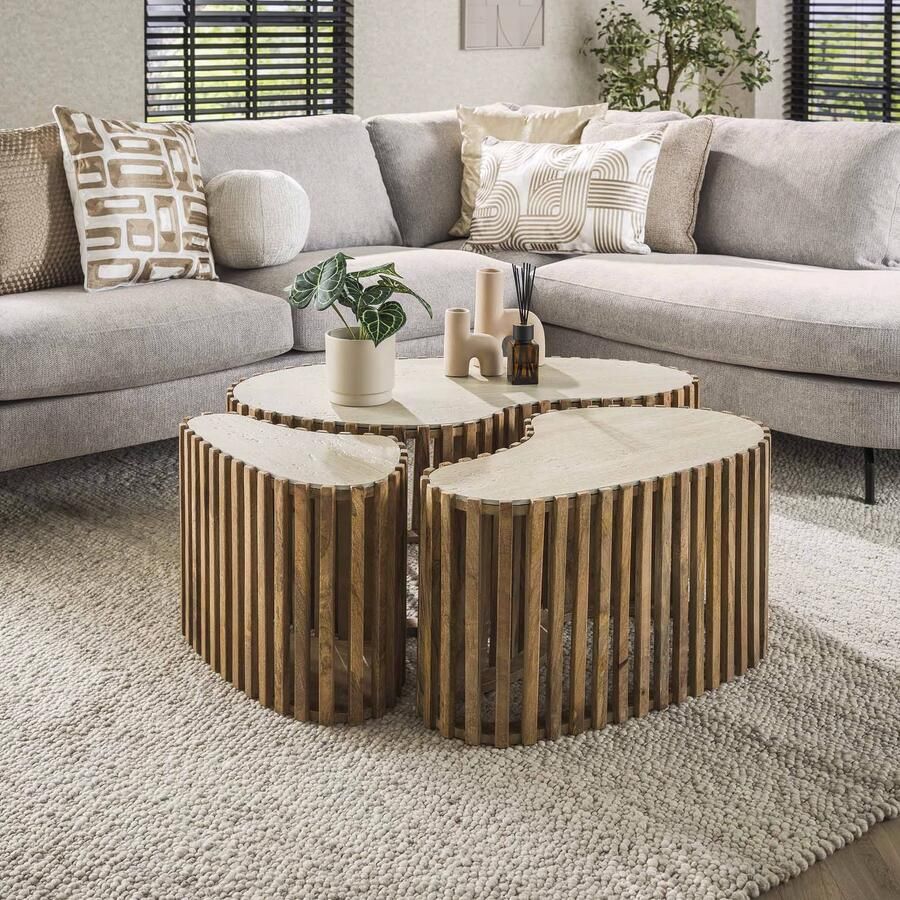 LifestyleFurn Organische Salontafel Beckie Mangohout en Keramiek in Travertin-look Set van 3 stuks Massief mango zandkleur