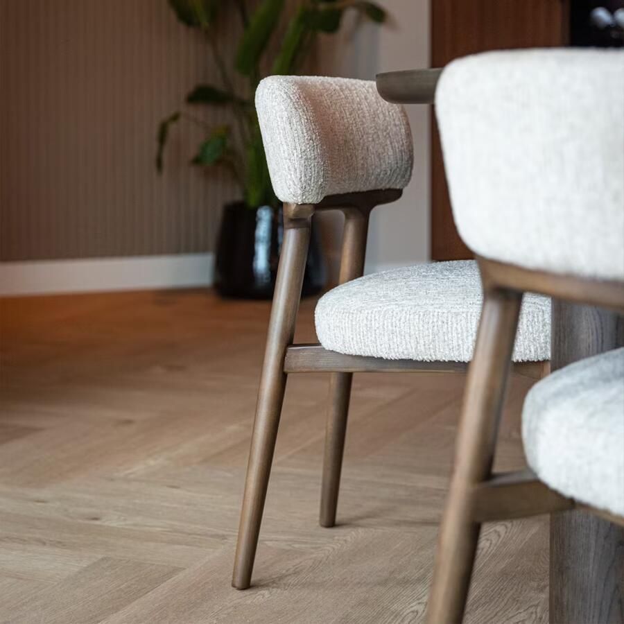 Richmond Interiors Richmond Eetkamerstoel Basker Linear stof Naturel