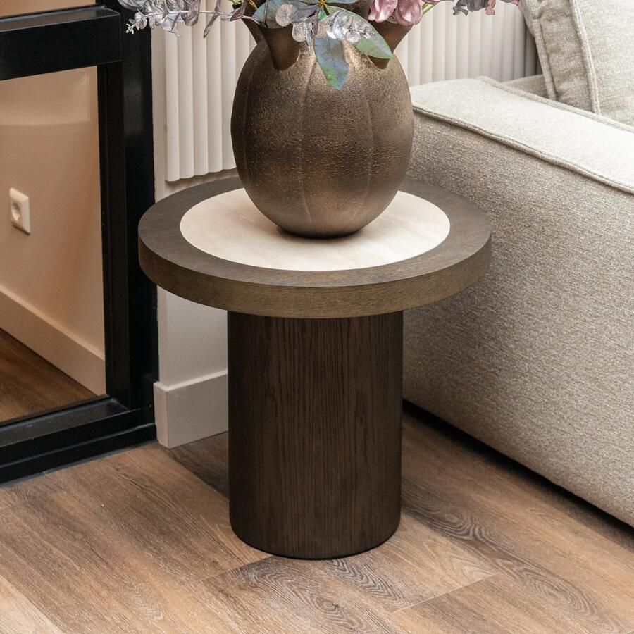 Richmond Interiors Richmond Ronde Bijzettafel Nando Travertinlook en eiken 60cm Bruin