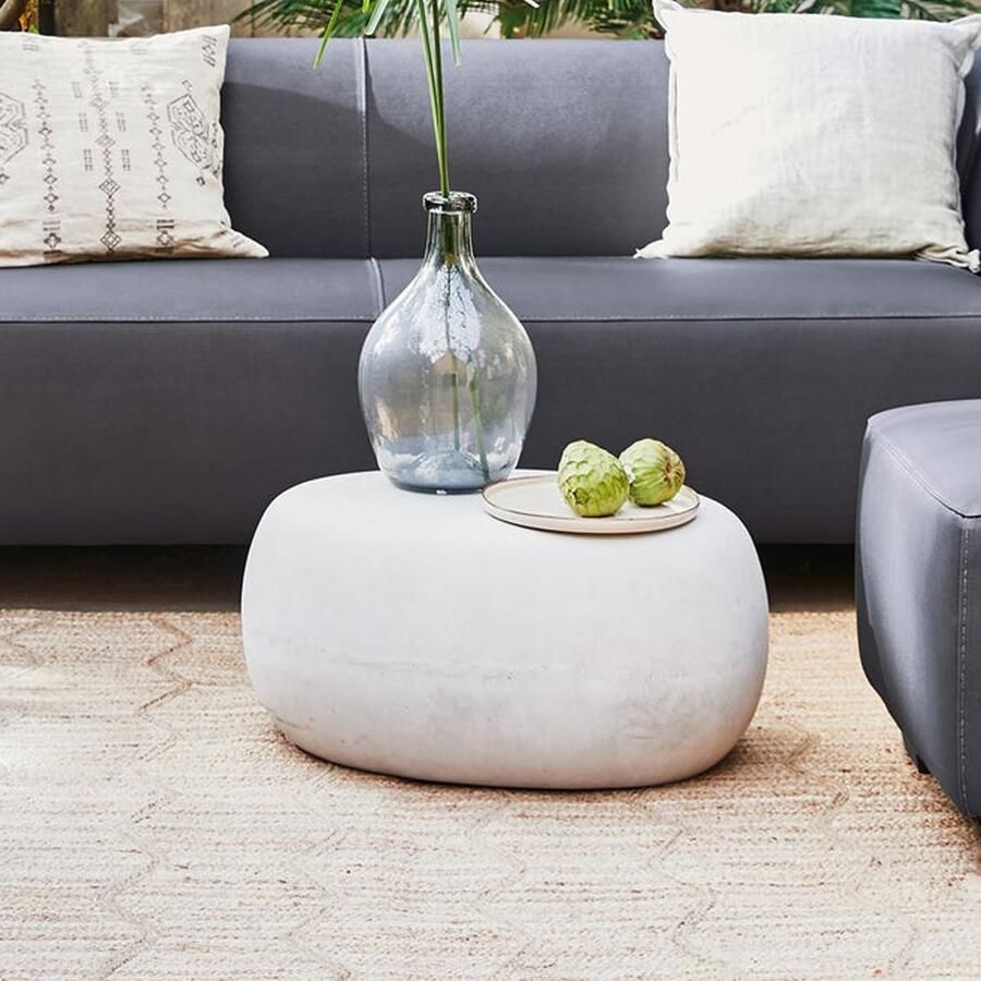 Vtwonen | Pebble Bijzettafel Betonlook Wit 31x65x49 | Woonkamertafels | Bijzettafel