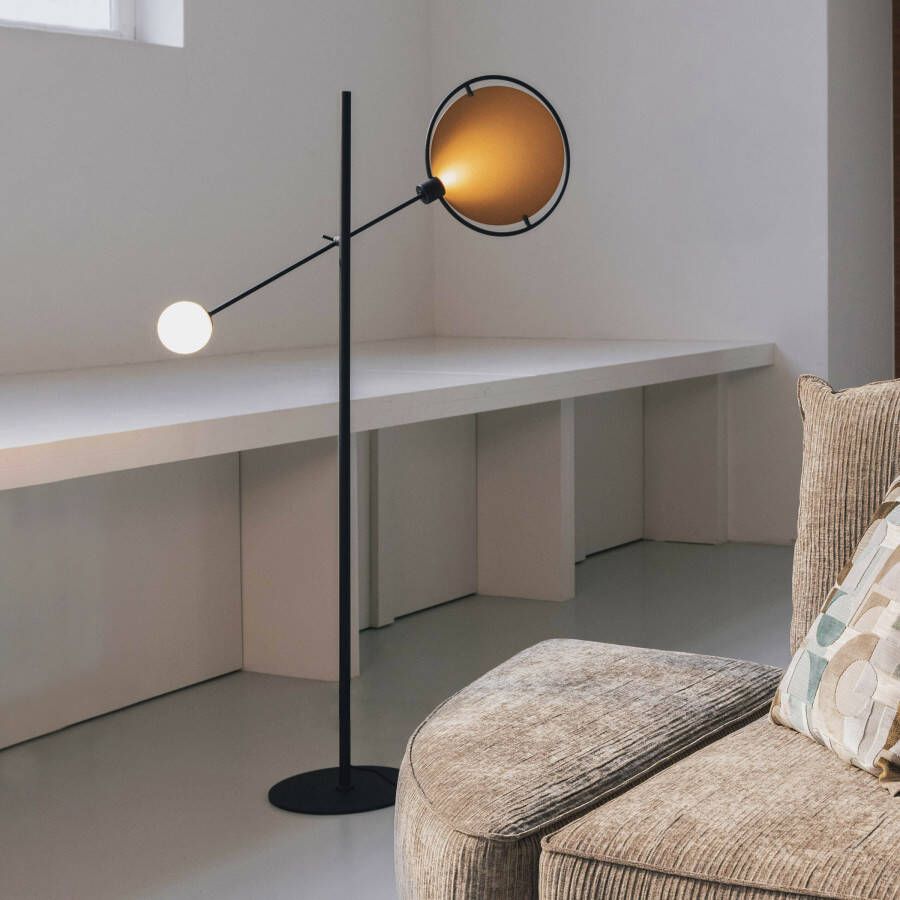 Zuiver Vloerlamp Sirius 140cm Zwart Goud