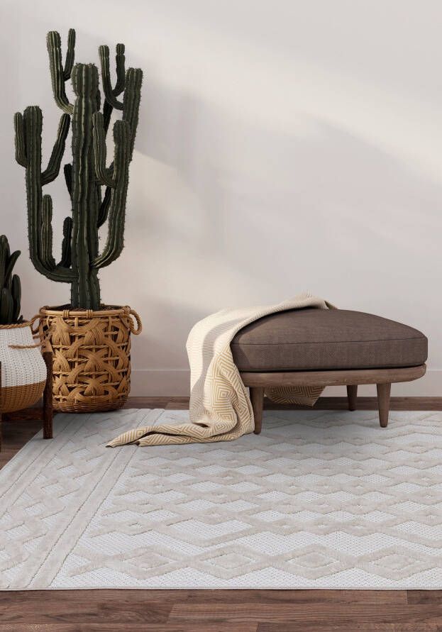 MOMO Rugs Salta SA05 White Links