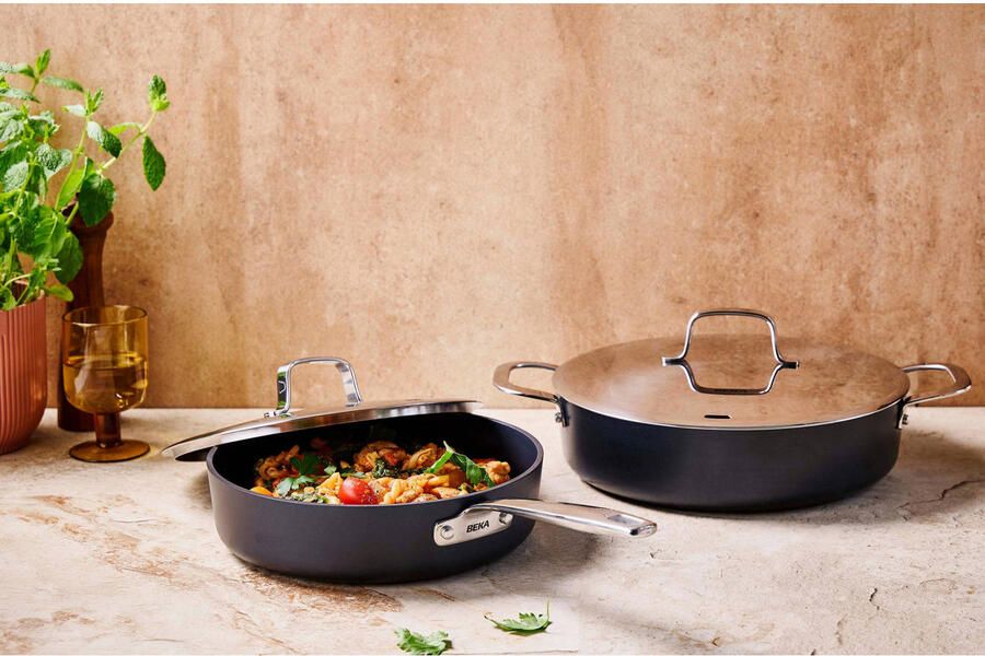 Beka Hapjespan Sauteerpan met deksel Maestro Alu ø 28 cm keramische anti-aanbaklaag