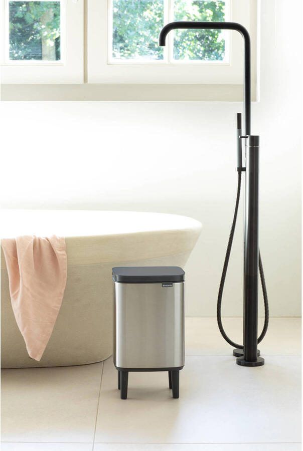 Brabantia Bo hi afvalemmer 7 liter met kunststof binnenemmer matt steel fingerprint proof - Foto 4