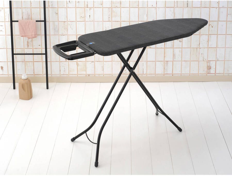 Brabantia Strijkplank C 124x45 cm Denim Black met solide strijkijzerhouder Black