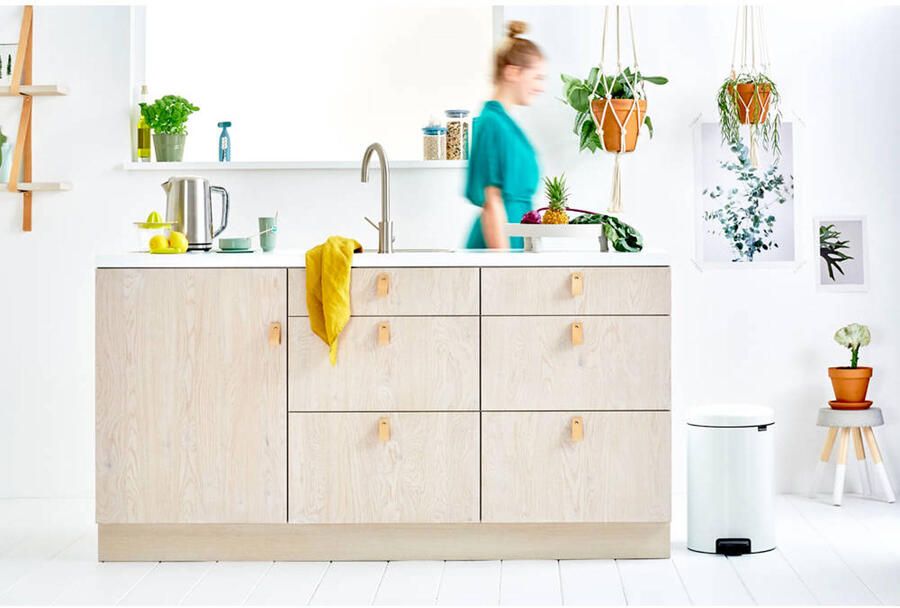 Brabantia newIcon pedaalemmer 20 liter met kunststof binnenemmer White - Foto 3