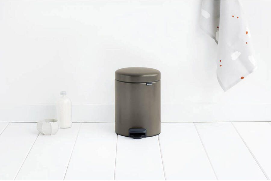 Brabantia NewIcon pedaalemmer 5L met kunststof binnenemmer Matt Steel - Foto 4