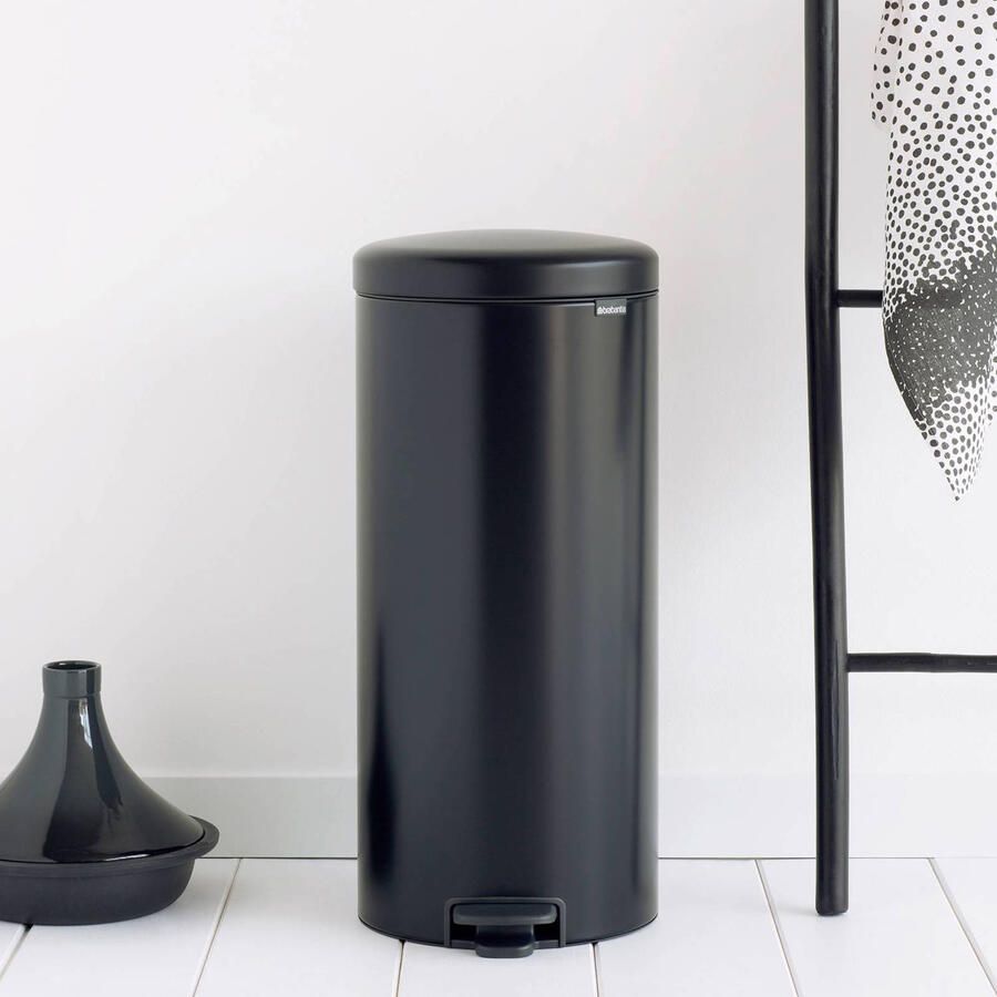 Brabantia Pedaalemmer 30 liter 'newIcon' met kunststof binnenemmer Matt Black