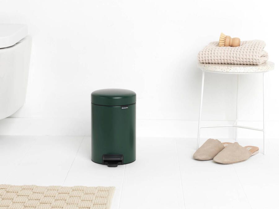 Brabantia newIcon pedaalemmer 3 liter met kunststof binnenemmer Pine Green