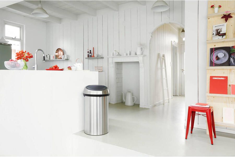 Brabantia Touch Bin afvalemmer 60L met kunststof binnenemmer Matt Steel - Foto 2