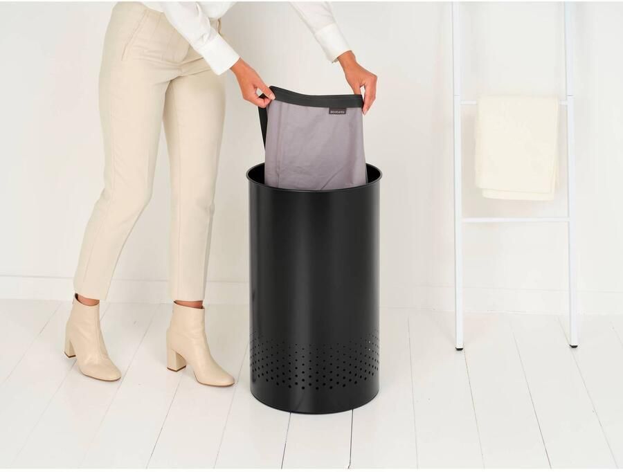 Brabantia Wasbox 60 liter kunststof deksel Matt Black (60 liter) - Foto 2