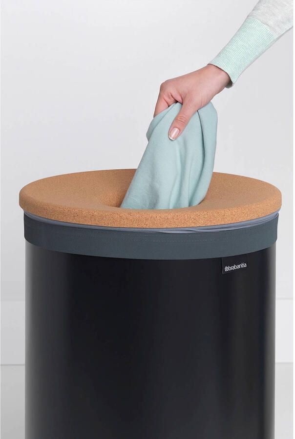 Brabantia Wasmand met Deksel 60 l Matt Black Kurken deksel - Foto 3