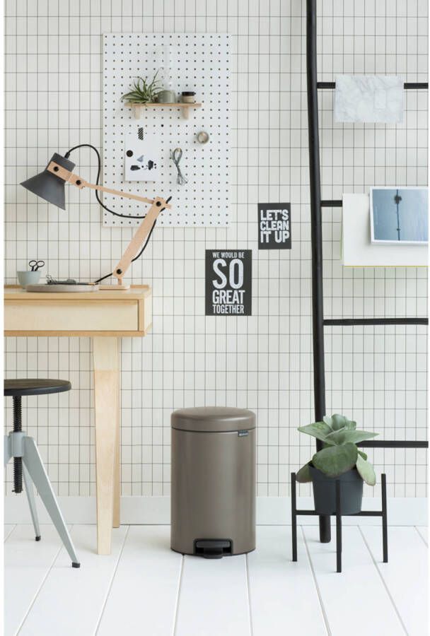 Brabantia NewIcon pedaalemmer 12L met kunststof binnenemmer Platinum