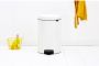 Brabantia Pedaalemmer 20 liter 'newIcon' met kunststof binnenemmer White - Thumbnail 3