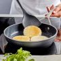 Demeyere Alu Pro 5 Ceraforce bakpan 32cm | Potten&Pannen | Keuken&Koken Keukengerei | 5412191126325 - Thumbnail 4