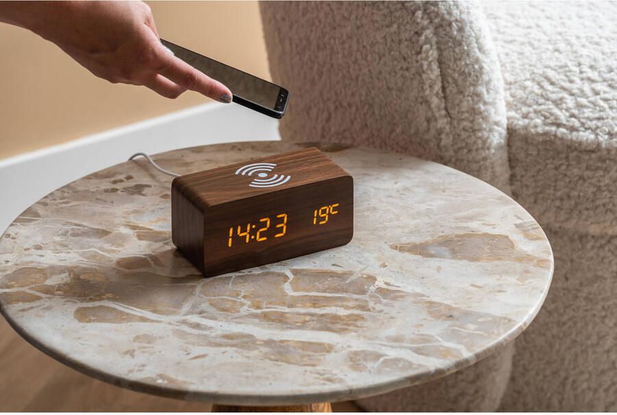Karlsson Wekker Block W. Phone Charger Led Donker Hout
