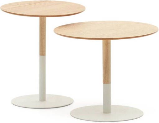 Kave Home Watse set van 2 bijzettafels in eikenhoutfineer en mat wit metaal Ø 40 cm Ø 48 cm - Foto 3