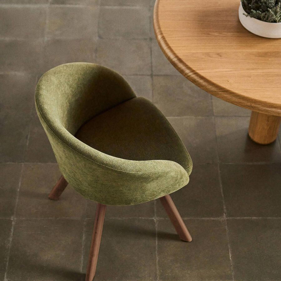 Kave Home Marvin-draaistoel met groene chenille stof massief