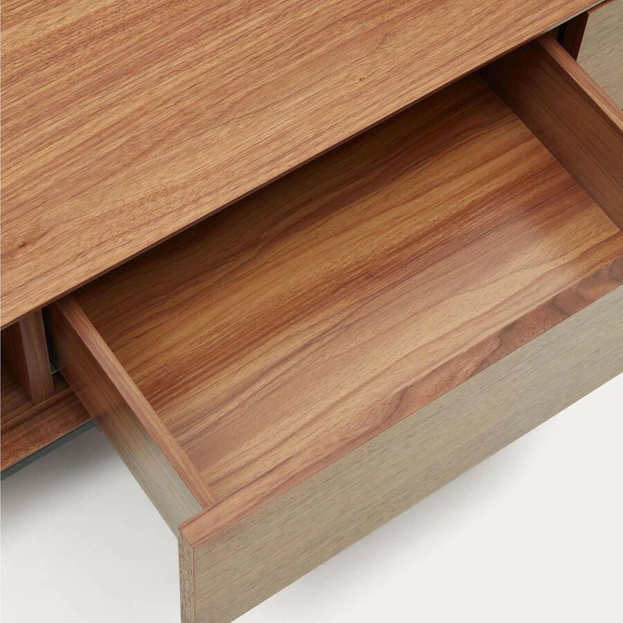 Kave Home Vedrana TV-meubel met 3 laden in walnootfineer met zwarte stalen poten 195 x 35 cm