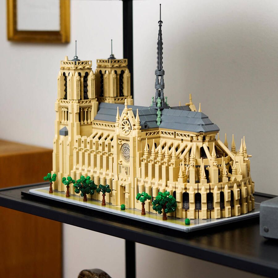 LEGO Architecture Notre-Dame van Parijs Bouwpakket voor Volwassenen 21061 - Foto 4