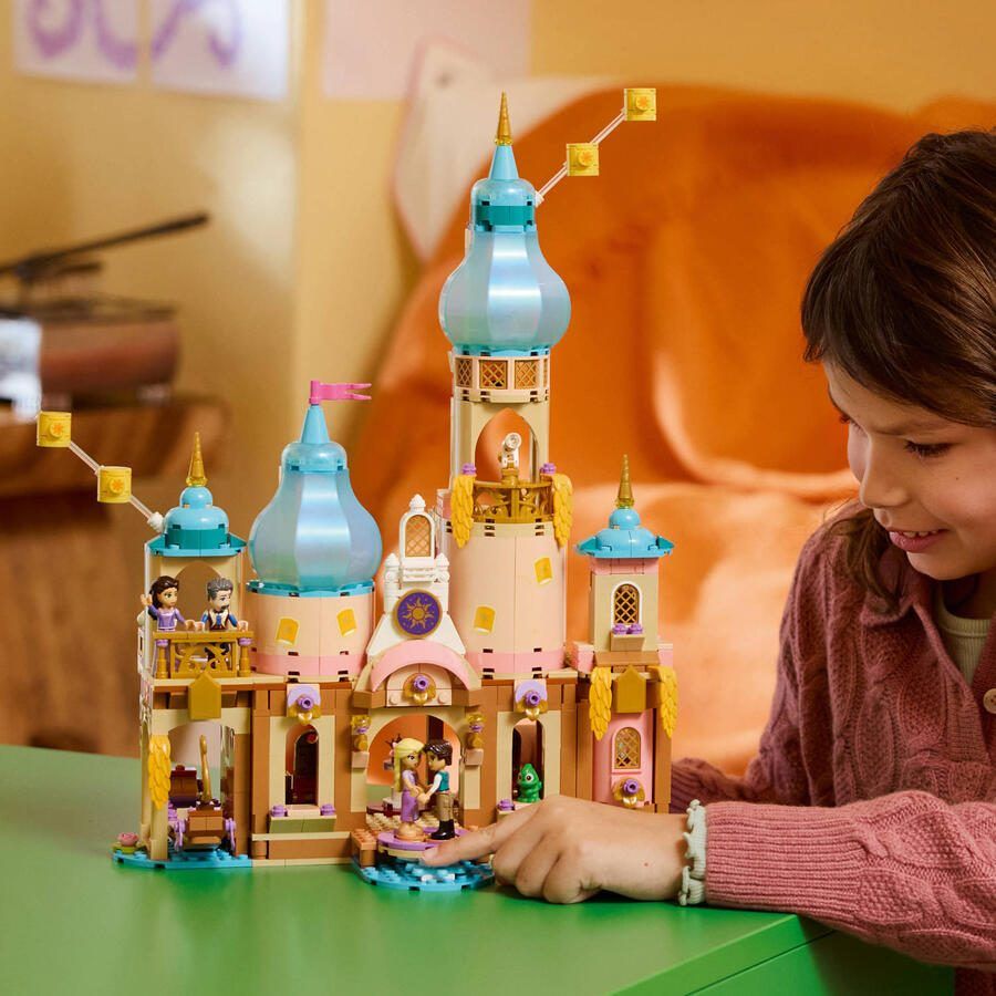LEGO Disney Princess 43297 kasteel van Rapunzel - Foto 5