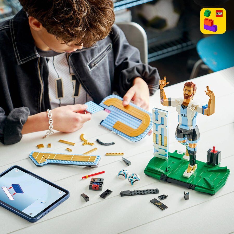 LEGO Editions Sports Lionel Messi – Voetballegende Voetbal Set 43015 - Foto 4