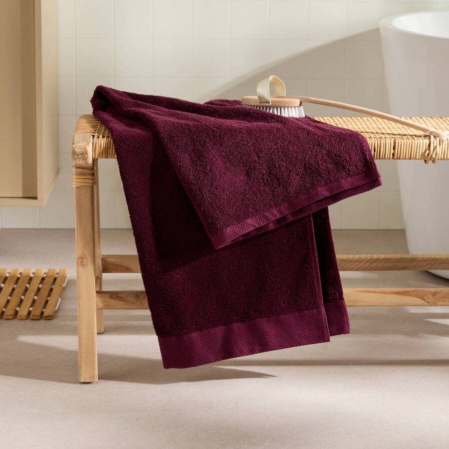 NOUS Living douchelaken aubergine (140x70 cm)