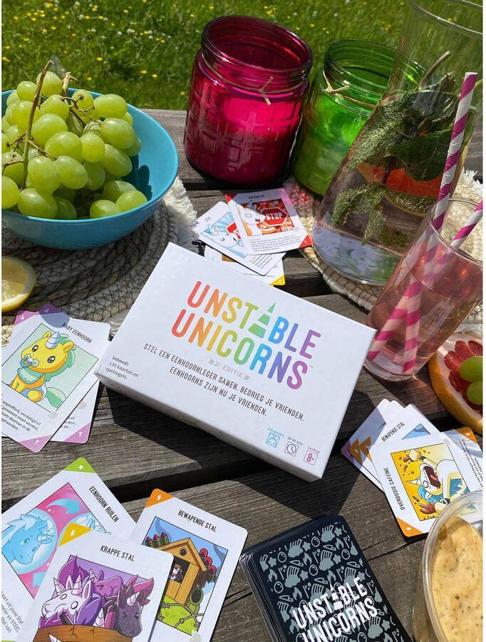 TeeTurtle Unstable Unicorns Nederlandstalig Kaartspel - Foto 3
