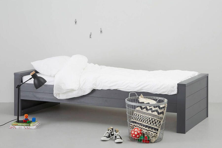 WOOOD | Dennis Bed Grenen (excl. bedlade) Steel Grey Geborsteld 90x200cm | Slaapkamer meubels | Ledikant - Foto 3