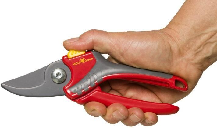 WOLF-Garten Snoeischaar Comfort Plus RR 2500 max. knipdiameter 22 mm links- en rechtshandige softinleg handgreep snijhoek 30°